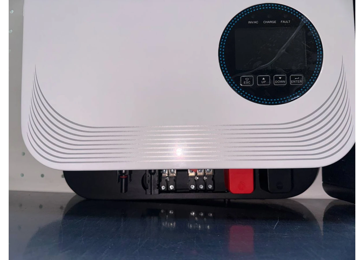 Фото 3 - Гібридний інвертор ARUNA Solar BOX 4200/24 (4200W, 24V, 100A, Wi-FI)